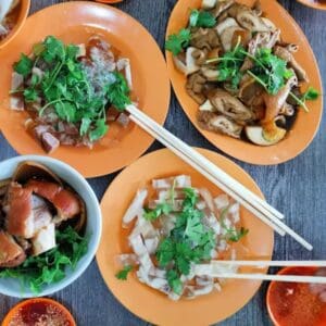 Kway chap · stewed pork offal with rice sheets